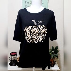 Black Leopard Pumpkin Graphic Fall Women's T-Shirt